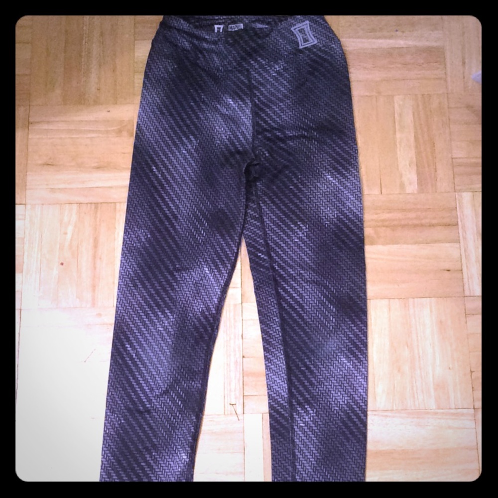 Metal print leggings